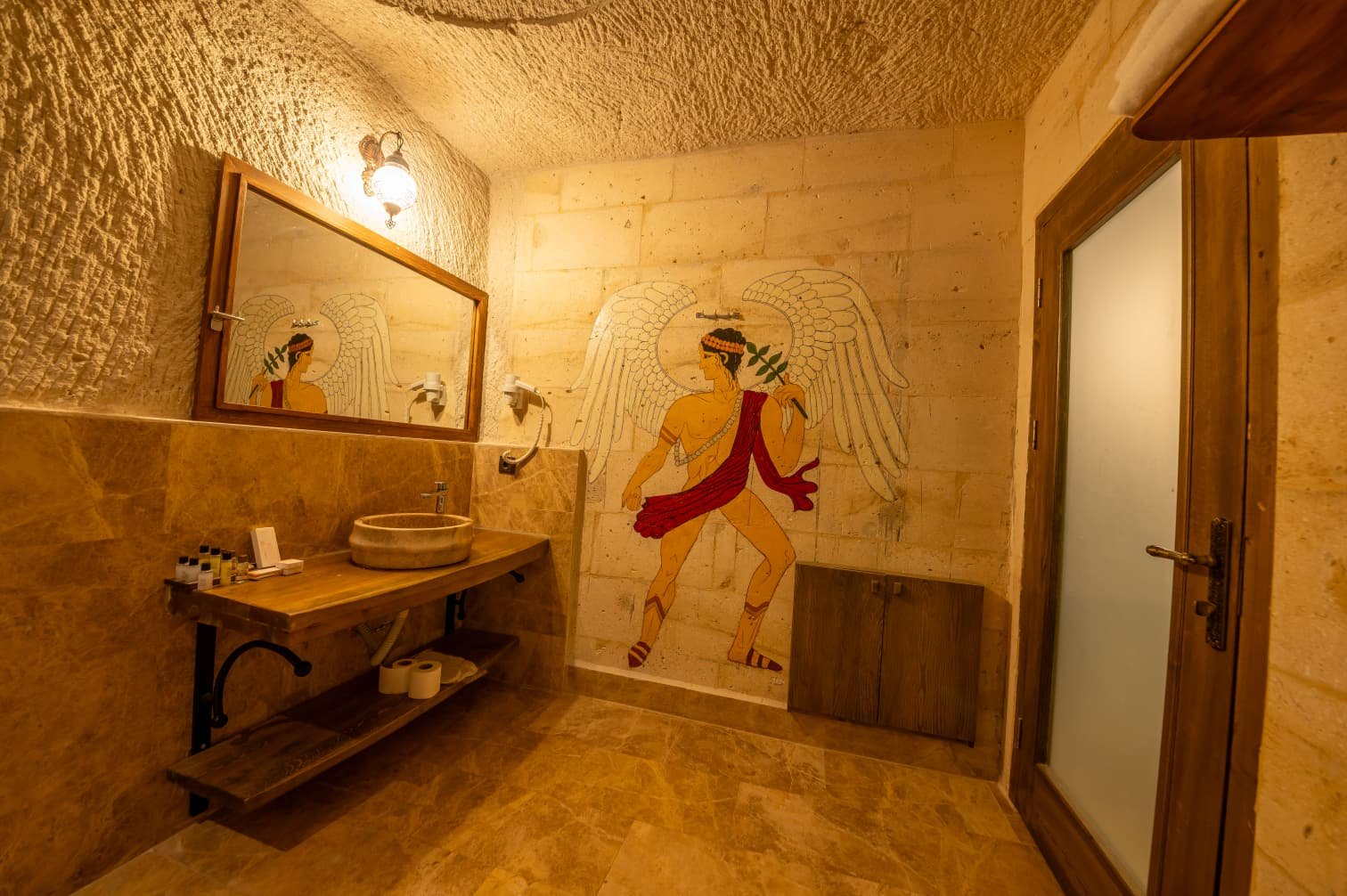 Room 103 · Junior Suite photo 3