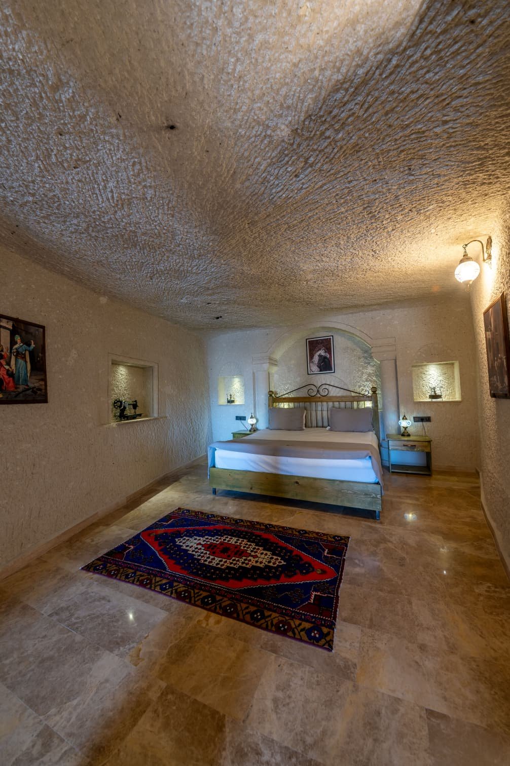 Room 108 · Queen Suite photo 19