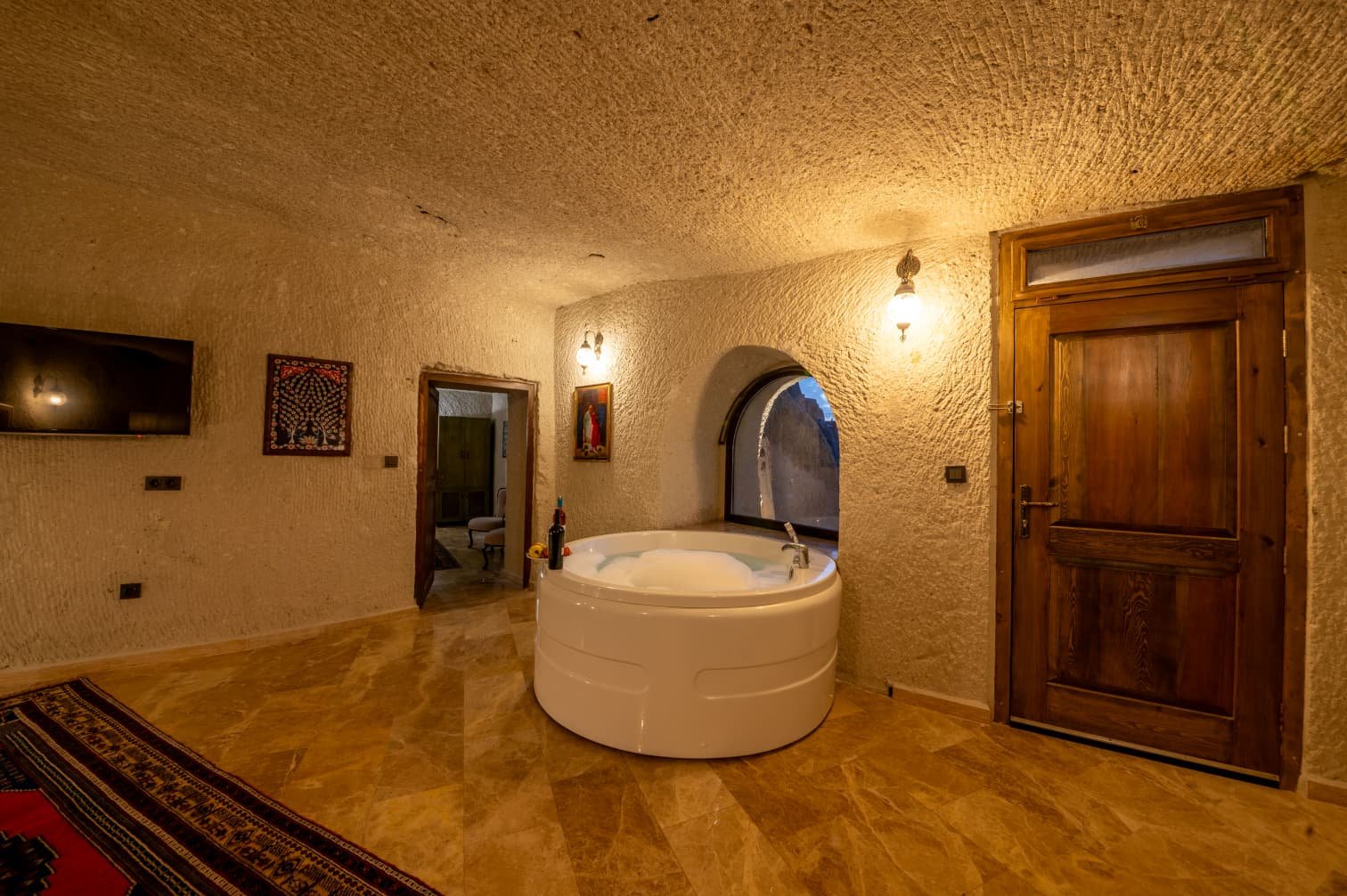Room 108 · Queen Suite photo 22