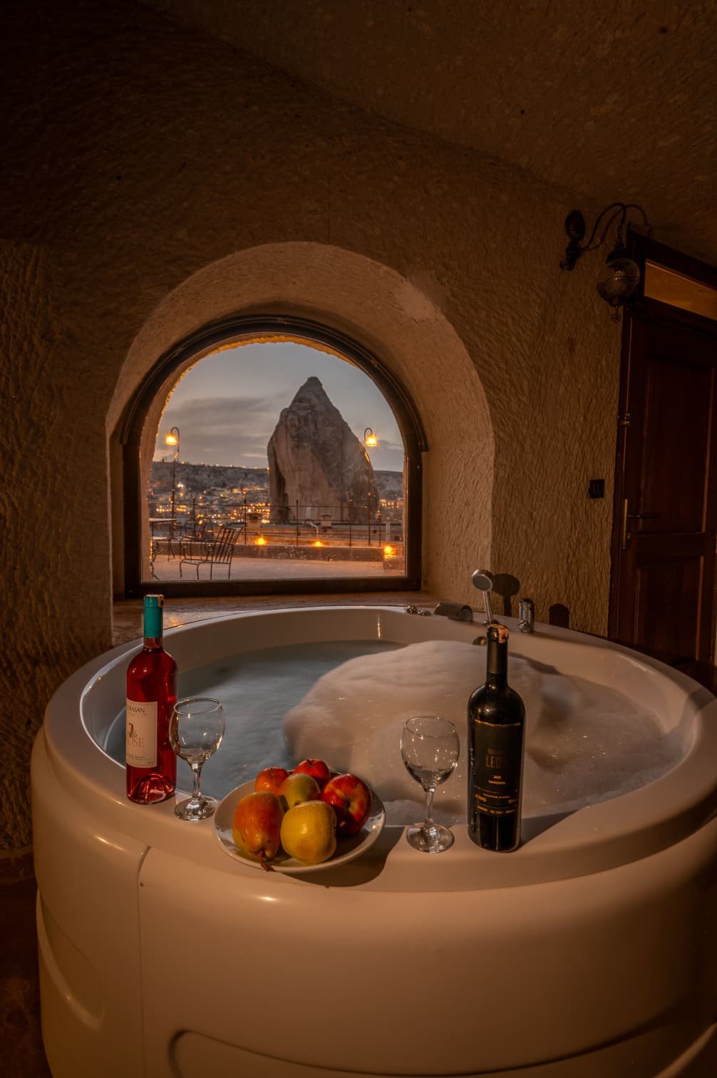Room 108 · Queen Suite photo 23