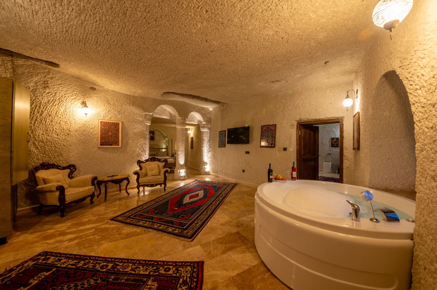 Room 108 · Queen Suite photo 30